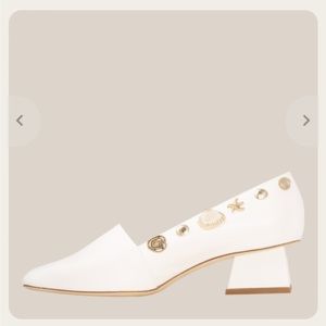 ISO rejina pyo shoes